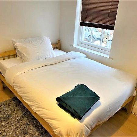 Smart 1 Bedroom Apartment In The City - Islington Лондон Екстер'єр фото